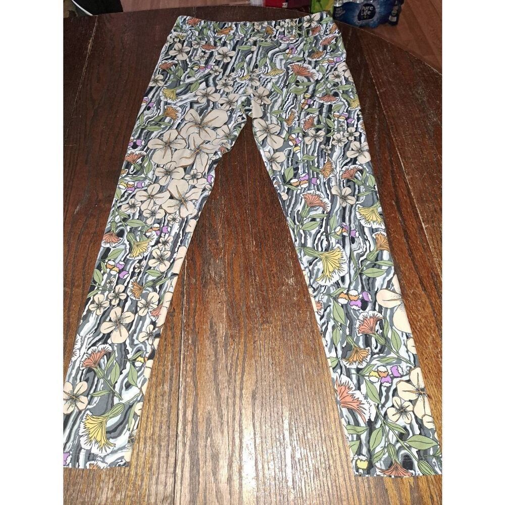 Tall &βCurvy Size 12-18 LuLaRoe Floral Leggings Stretch Pants Yoga Pants